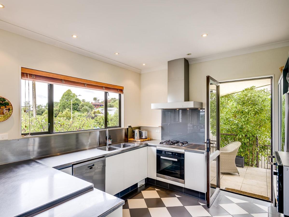 Busby Hill Villa - Havelock North Holiday Home Eksteriør bilde