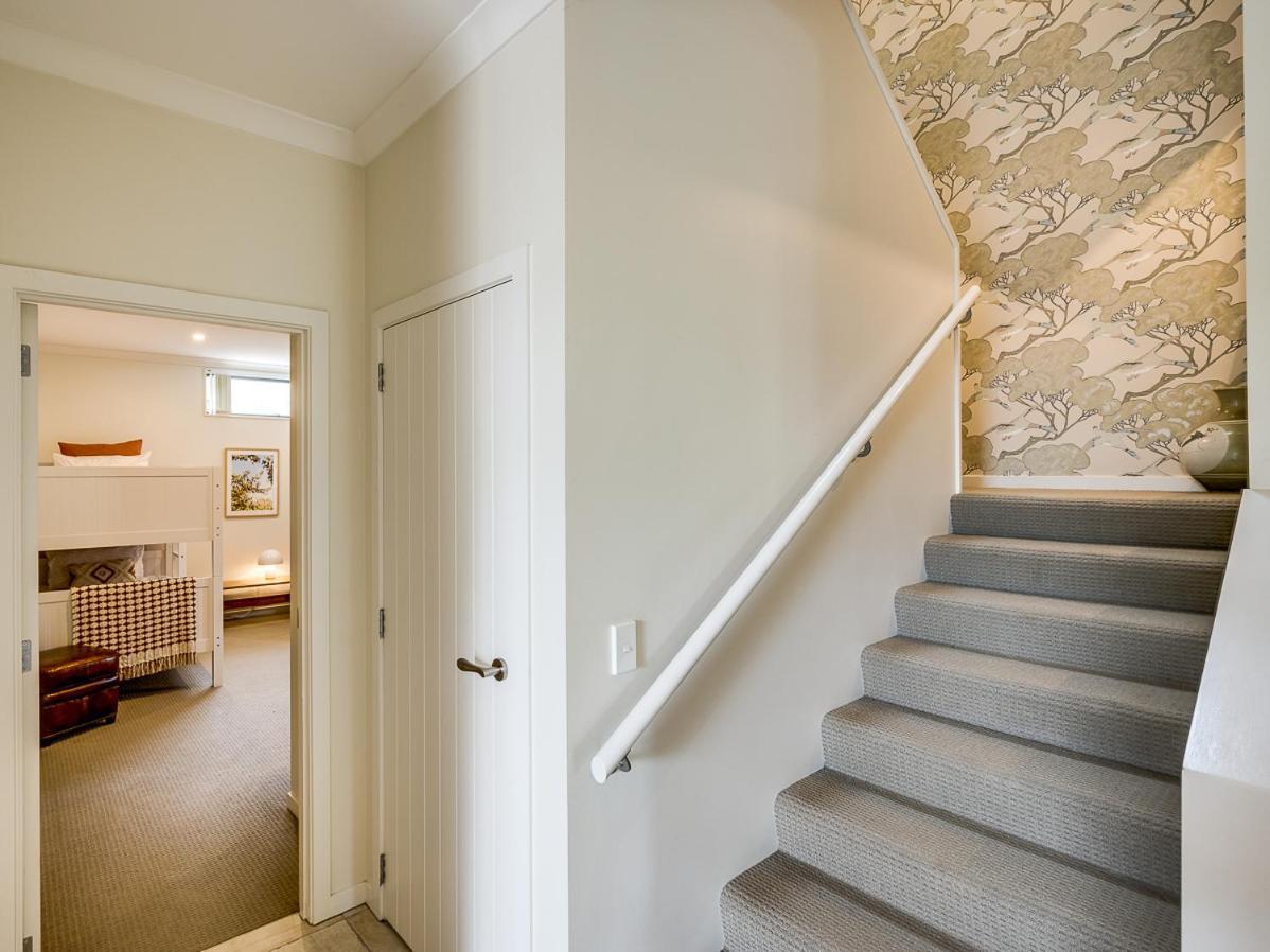 Busby Hill Villa - Havelock North Holiday Home Eksteriør bilde