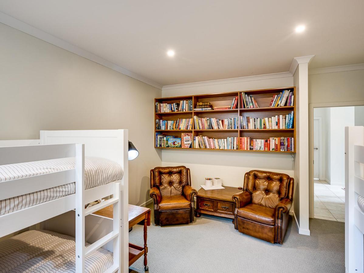Busby Hill Villa - Havelock North Holiday Home Eksteriør bilde