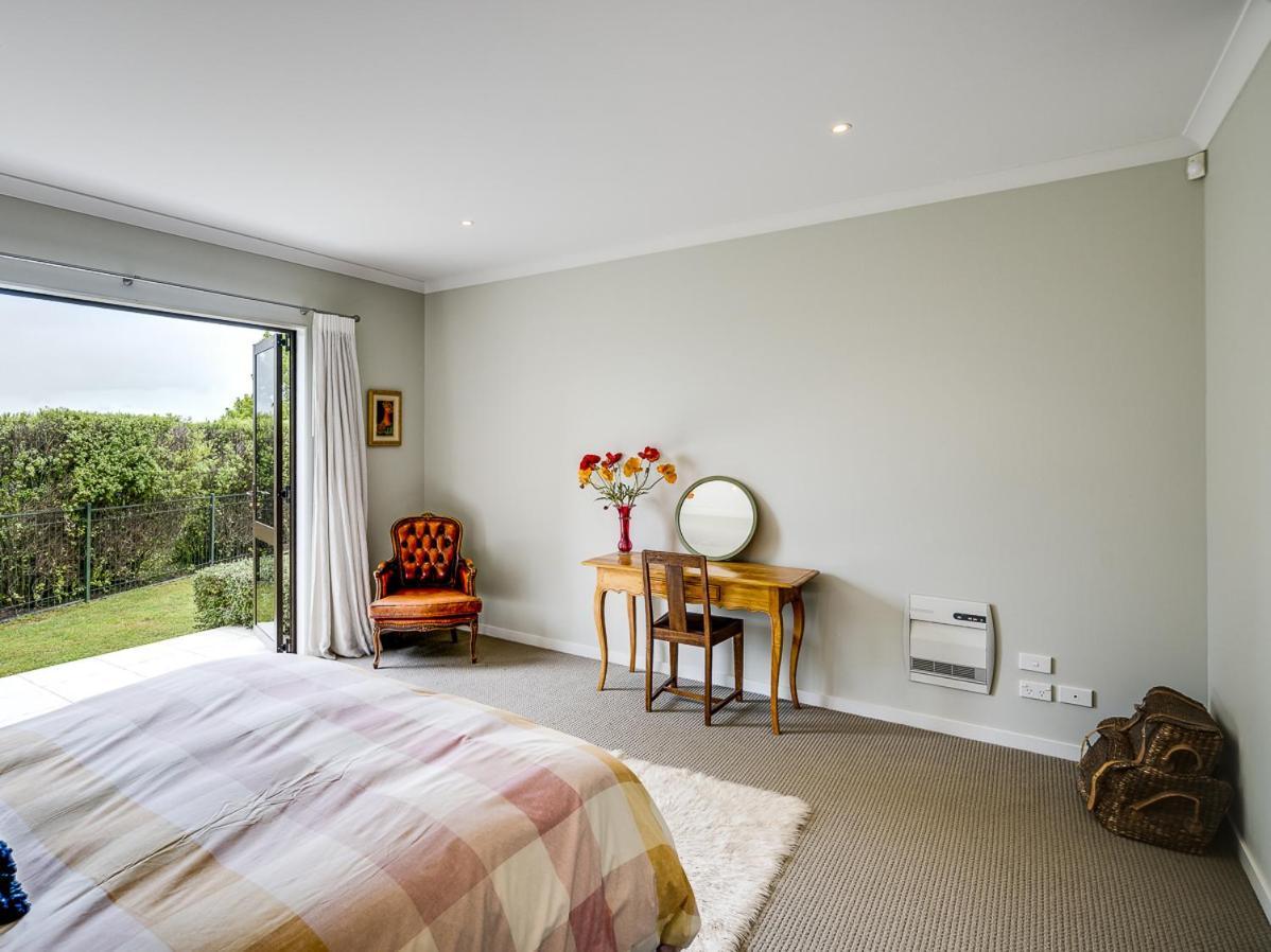 Busby Hill Villa - Havelock North Holiday Home Eksteriør bilde