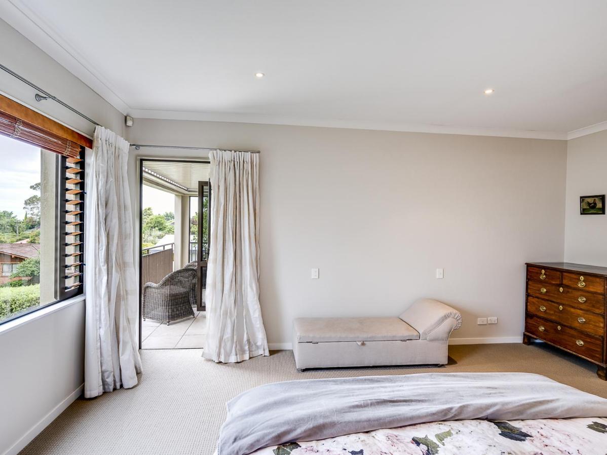 Busby Hill Villa - Havelock North Holiday Home Eksteriør bilde